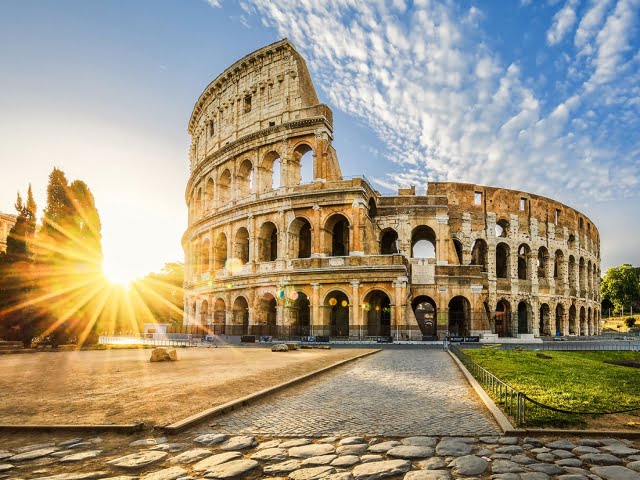 سالن آمفی تئاتر کولوسئوم ( Colosseum )