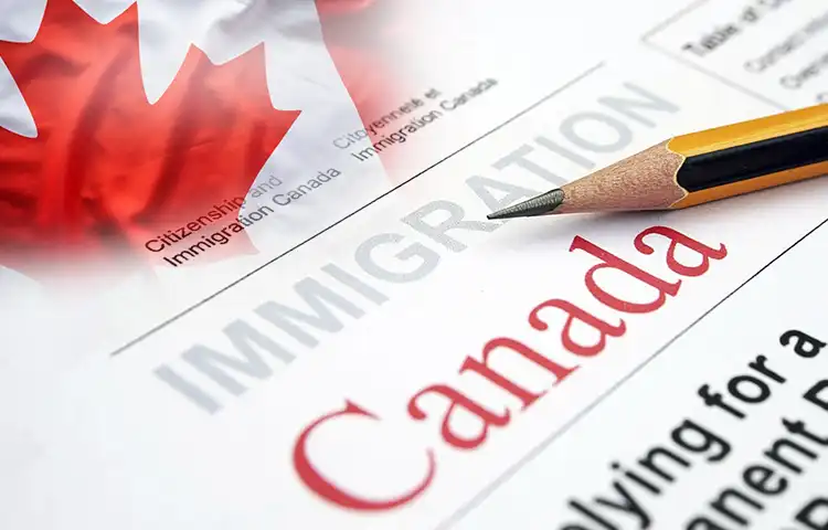 چه کسانی می‌توانند ویزای مولتی کانادا بگیرند؟