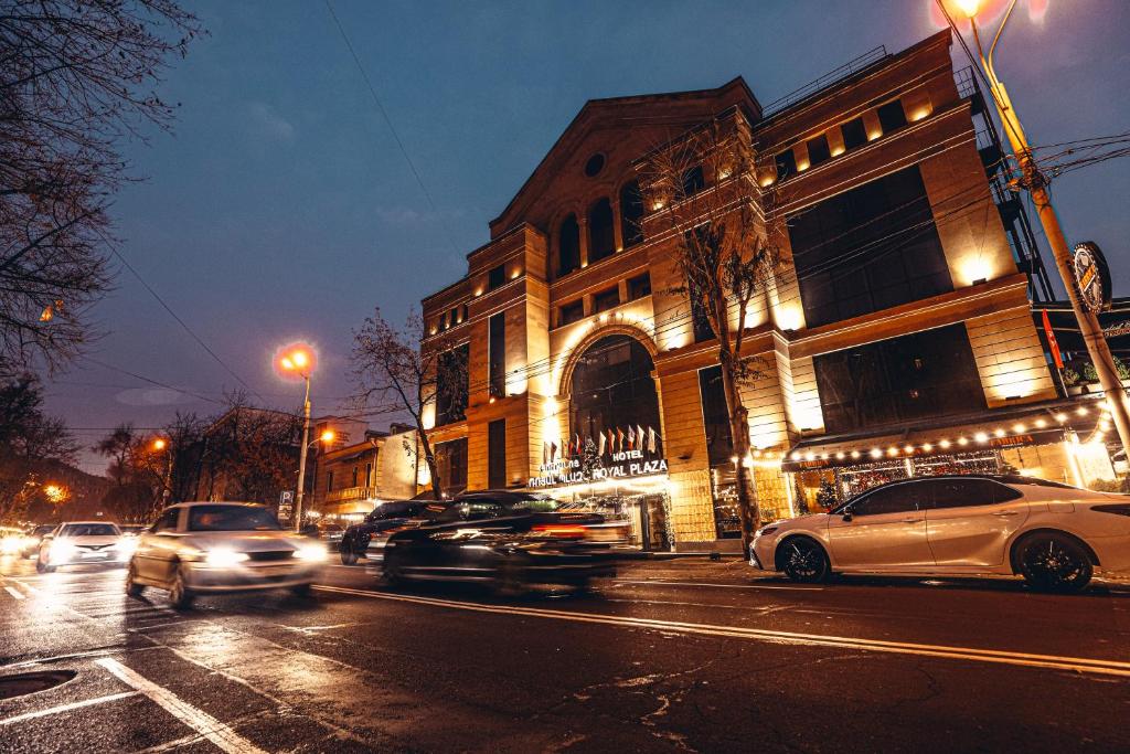 ROYAL PLAZA yerevan