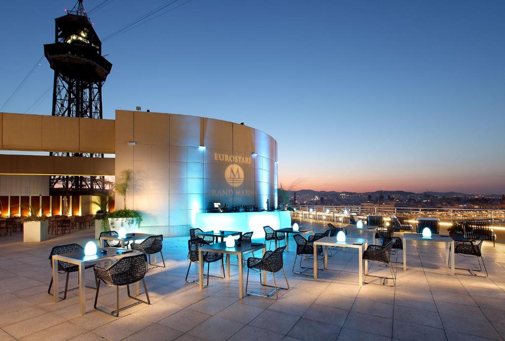 Eurostars Grand Marina – اقامتی باشکوه در اسکله جهانی