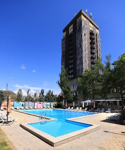 HOTEL PRESIDENT